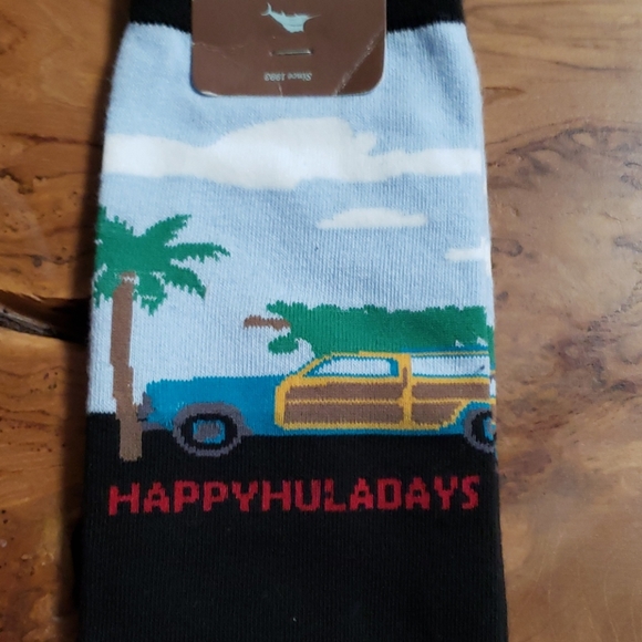 Tommy Bahama Huladays Woody Wagon  Socks - Picture 2 of 3